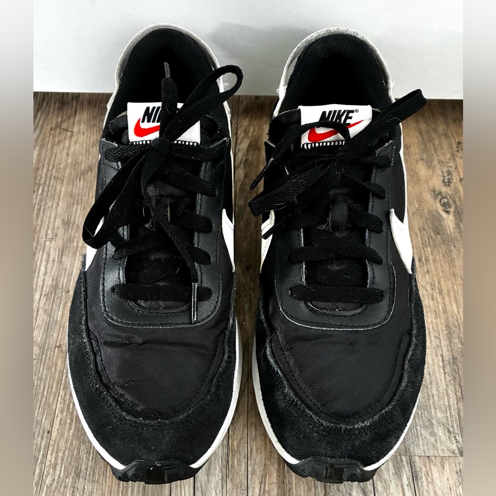 Nike Waffle Debut Sneakers Black and White Excellent Condition women’s Size 8.5 - Picture 2 of 6